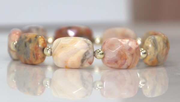 Natural Agate 10mm Faceted Beaded Elastic Bracelet - Image 3